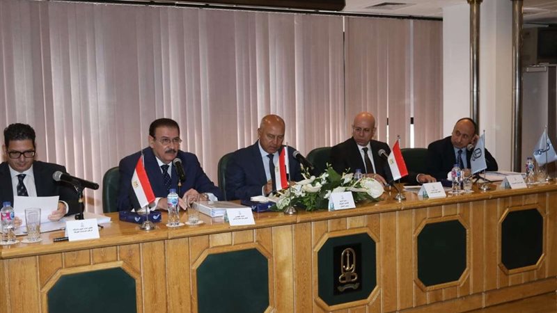 وزير النقل يترأس