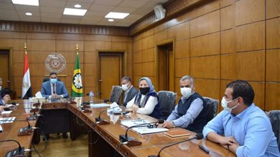 محافظ الدقهلية يتابع أعمال شركة إيكارو بمصانع تدوير القمامة