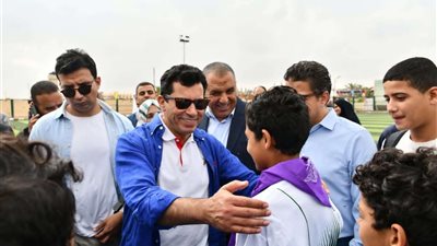 وزير الرياضة يفتتح تطوير مراكز شباب 