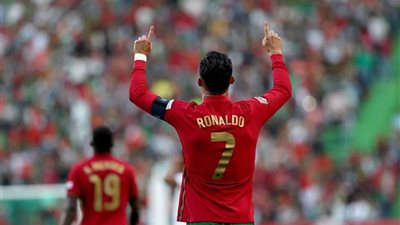 رقم قياسي جديد ينتظر رونالدو مع البرتغال أمام آيسلندا