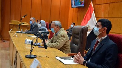 محافظ القليوبية يناقش الخريطة الكاملة لتطوير شبين القناطر