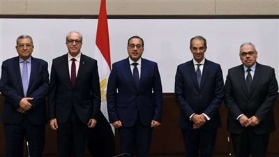 رئيس الوزراء يشهد توقيع مذكرة تفاهم للتعاون بين مصر والجزائر في مجال الاتصالات
