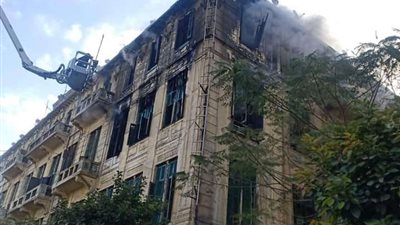 محافظ القاهرة يقرر تشكيل لجنة لفحص عقار العتبة المحترق