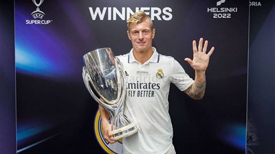 رسميًا.. توني كروس يُجدد تعاقده مع ريال مدريد