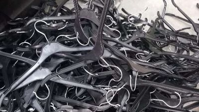 تموين الشرقيه : ضبط (4) طن مستلزمات بلاستيكية  مواد غذائية  مجهولة المصدر