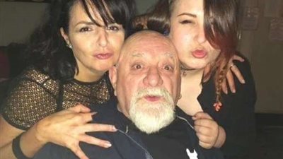 مشهد صادم.. أسرة تفقد اثنتين من بناتها بشكل مفاجيء