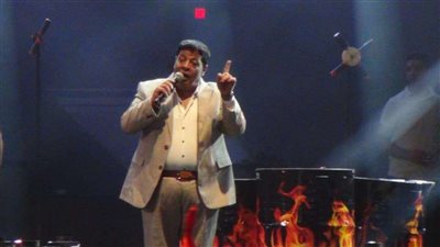 عبدالباسط حمودة يكشف تفاصيل أزمته مع عمرو دياب