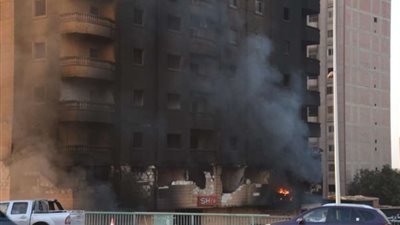 غلق الطريق الدائري  بمحيط عقار فيصل المحترق