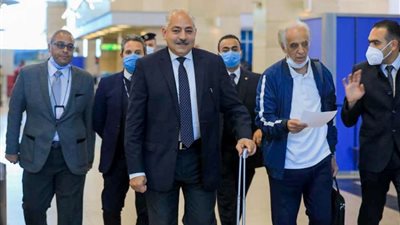 بعثة الأهلي تصل مطار القاهرة لبدء رحلة الكونغو