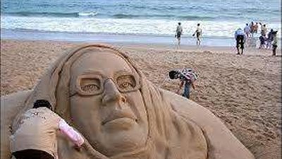 النحت على الرمال .. مهرجان جديد يروج للسياحة في الإسكندرية
