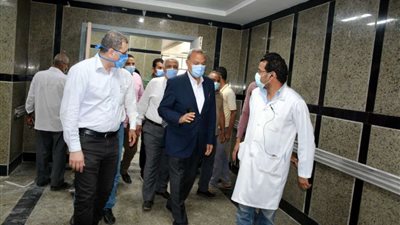 إحالة 43 طبيبًا للتحقيق بمستشفى كفر شكر المركزي