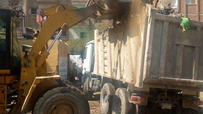 حملات مكبرة للنظافة العامة ورفع الإشغالات بمركزي الفيوم وسنورس