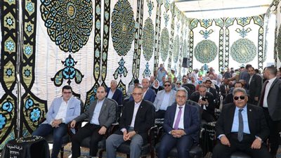 لجنه التنمية المحلية بالشرقية تتفقد موقف الأحرار ونفق عرابي