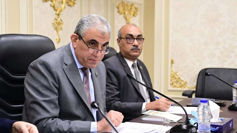 النائب عادل عبدالفضيل