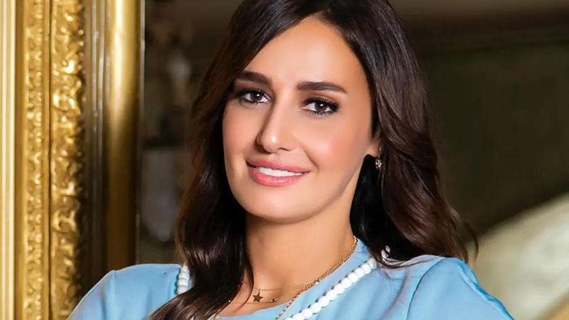 الفنانة حلا شيحة