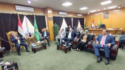 محافظ الإسماعيلية يستقبل وفد لجنة الإدارة المحلية بمجلس النواب