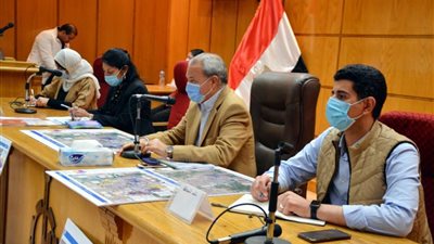 محافظ القليوبية يبحث تطوير منطقة العكرشة الصناعية