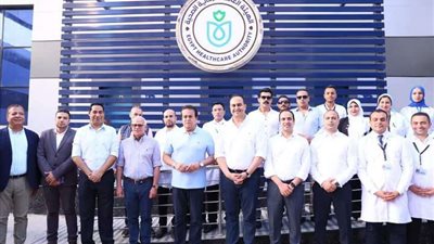 وزير الصحة يتفقد مجمع الشفاء الطبي ببورسعيد