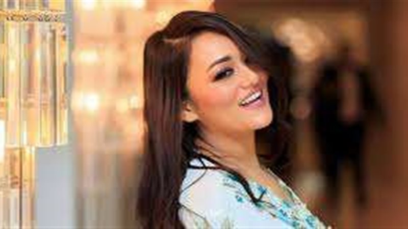 الفنانة راندا البحيري