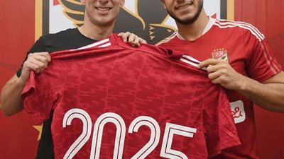 رسمياً.. الأهلي يجدد عقد رامي ربيعة حتى 2025