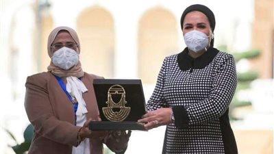 انتصار السيسي: المرأة هي منبع القوة والتضحية.. وهي دائماً أيقونة النجاح