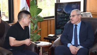 «مندور» يلتقي بالمدير الإقليمي لشركة JUSHI الصينية العالمية لبحث سبل التعاون