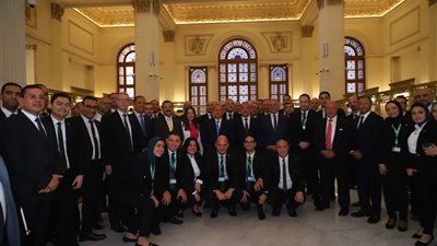 محافظ الإسكندرية يفتتح فرع جديد للبنك الأهلي المصري احتفالا بمرور 125 عام على إنشاءه