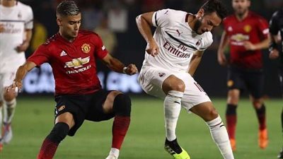 موعد مباراة ميلان ضد مانشستر يونايتد والقناة الناقلة