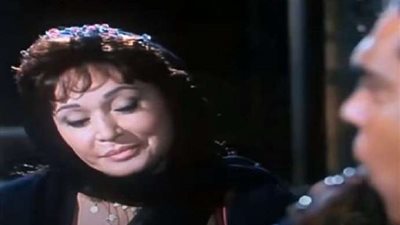 عاشرني هذا الفنان أكثر من زوجي وطلقت بسبب قبلة حسين فهمي.. تصريحات صادمة لـ