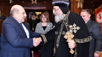 البابا تواضروس يهنئ رئيس مجلس الشيوخ بعيد الأضحى