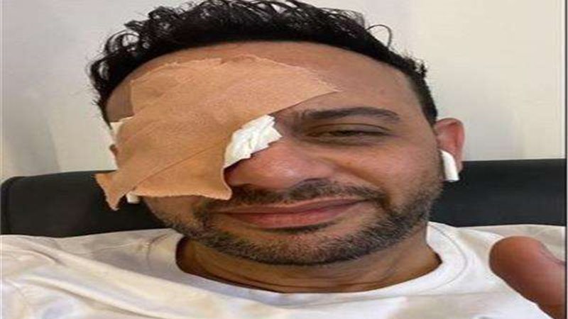 الفنان مصطفي قمر