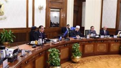 الحكومة تنفى توقفها عن سداد فواتير كهرباء المساجد وإلزام المصلين بسدادها