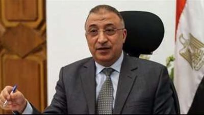 شاهد جهود الحماية المدنية لإنقاذ سكان عقار الإسكندرية المنهار