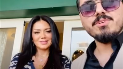 رانيا يوسف أمام المحكمة بتهمة سب وقذف نزار الفارس.. بعد قليل