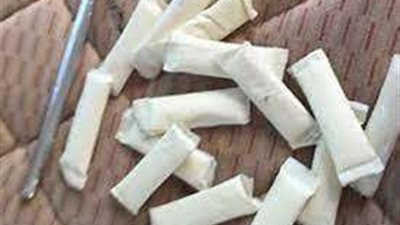 التحقيق مع متهم بحيازة مخدرات بقصد ترويجها على عملائه بكرداسة