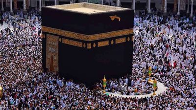 موعد اذان الفجر ومواقيت الصلاة يوم عرفة .. وعدد ساعات الصوم