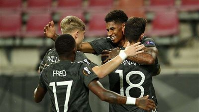 شاهد.. حارس مرمى إشبيلية يسجل هدف قاتل وينقذ فريقه من الهزيمة في الدوري الإسباني