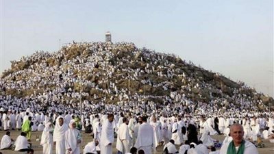 فيديو.. لبيك اللهم لبيك mp3 وتردد قناة الحج السعودية.. بث مباشر مناسك الحجاج