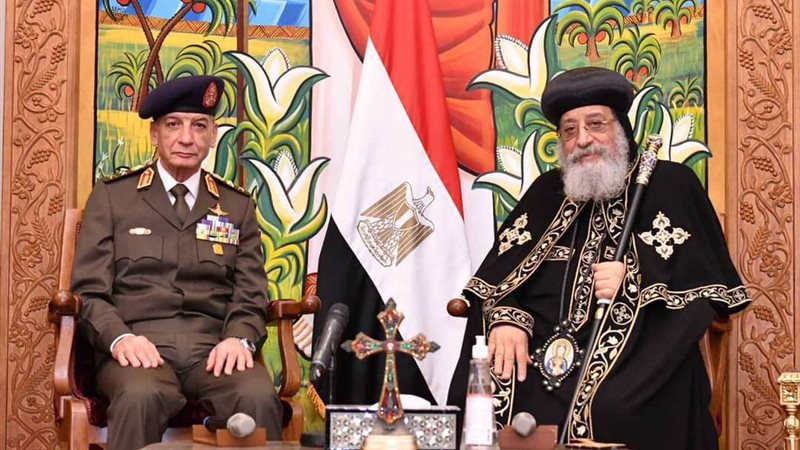 وزير الدفاع والبابا