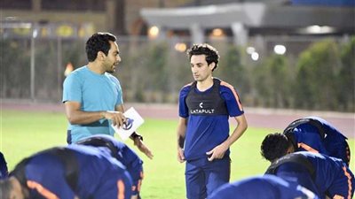 تدريبات خاصة لـ أيمن حفني في مران الزمالك