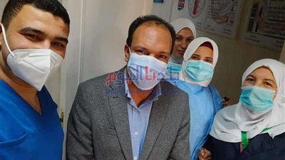 احتفال بعيد الأم لمرضى كورونا داخل مستشفى حميات أشمون بالمنوفية