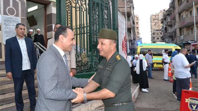 كيل صحة البحيرة يتفقد سيارة الإسعاف الخاصة بتأمين المصليين