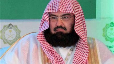 السديس يتلقى الجرعة الأولى من لقاح كورونا