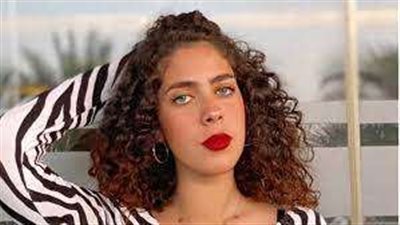 مخدتش جنيه.. الإنفلونسر فرح هريدي تهاجم تامر حسني