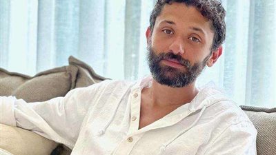 كريم محمود عبد العزيز: نتنافس باحترام في فيلم بيت الروبي