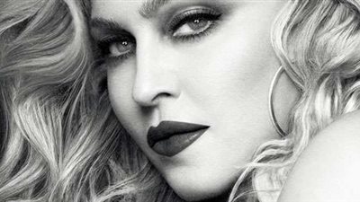 خروج مادونا من المستشفى واستمرار إلغاء حفلاتها