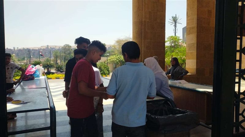توافد الزوار على