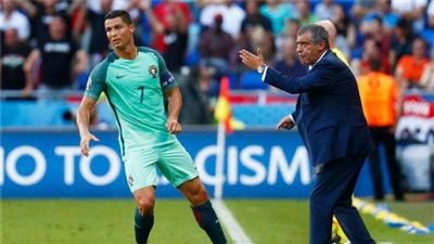 مدرب البرتغال يكشف عن عدم تأثر رونالدو بالانتقادات في يوفنتوس