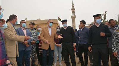 بالصور.. محافظ القليوبية يشهد إزالة 9 حالات تعدي على حرم النيل