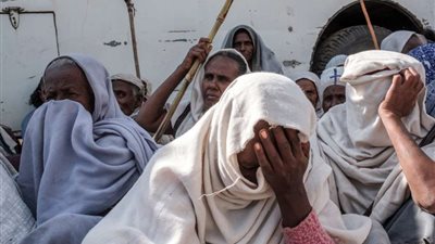 جرائم آبى أحمد.. مئات القتلى وحشو مهابل النساء بالحجارة